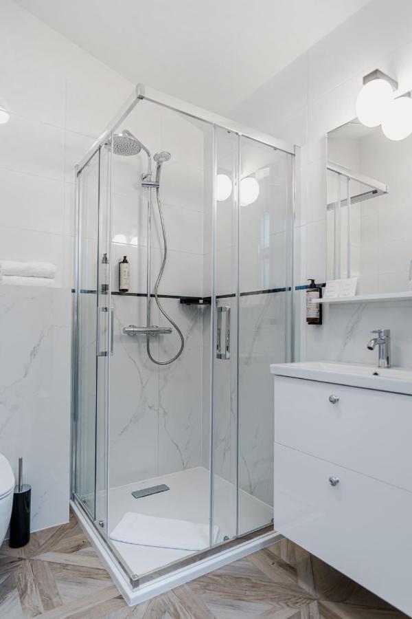 N33 Premium Apartments Old Town Krakow - Destigo Hotels Buitenkant foto